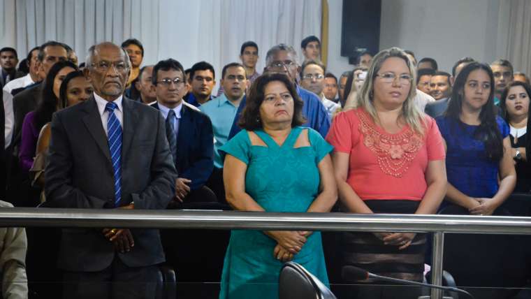 A Câmara Municipal de Vereadores promoveu na segunda-feira (12), Sessão Solene em menção ao dia do Pastor no Plenário Arimatéa Carvalho