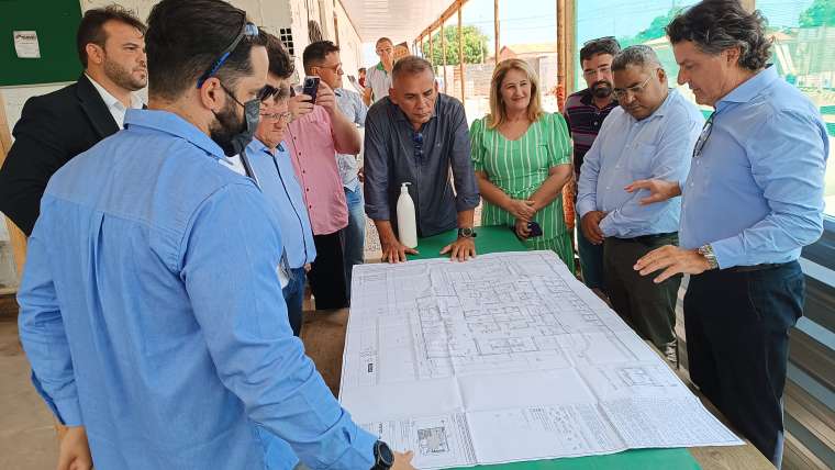 Vereadores visitam Hospital e Maternidade Marques Basto e obras de novo centro para radioterapia