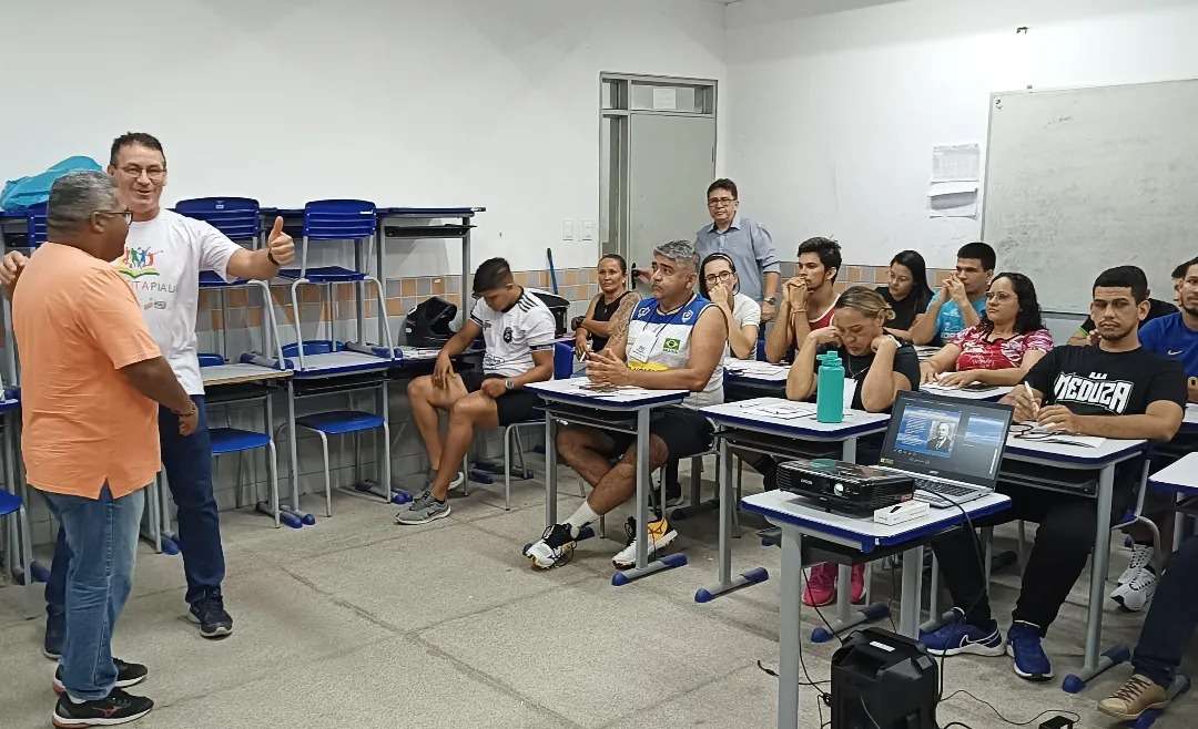 Escola do Legislativo Parnaibano inicia atividades com curso de arbitragem de futebol e voleibol