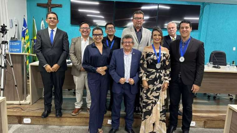 Câmara Municipal realiza sessão solene para entrega de Títulos de Cidadania e Medalhas do Mérito Legislativo