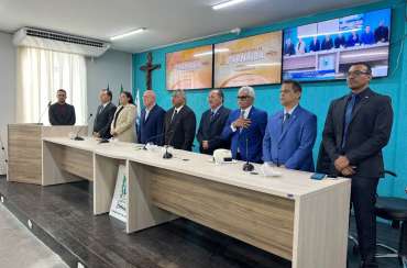 Câmara Municipal realiza Sessão Solene para entrega de honrarias a personalidades do Direito