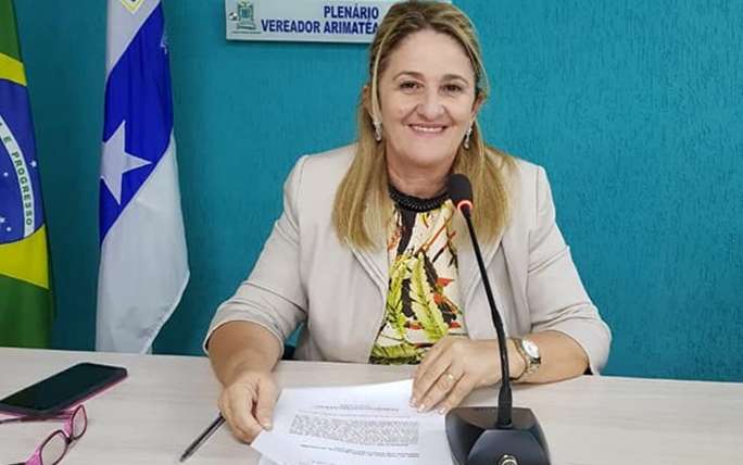 Vereadora Neta Castelo apresenta novos requerimentos em favor da população nesta segunda-feira( 02)
