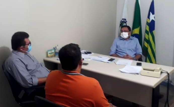 Presidente da Câmara trata em Teresina de assuntos relacionados ao Legislativo e da Avep