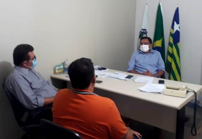 Presidente da Câmara trata em Teresina de assuntos relacionados ao Legislativo e da Avep