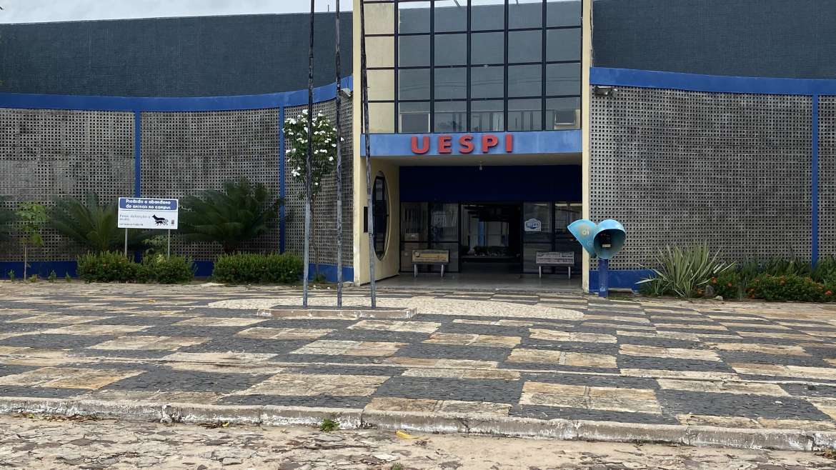 Descaso com a educação pública em Parnaíba; Uespi deixa população sem cursos importantes para a cidade