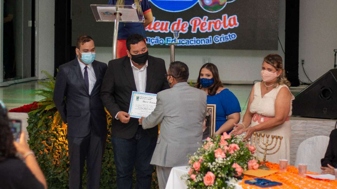 Parlamentares participam de solenidade em homenagem a Juvenal Domini