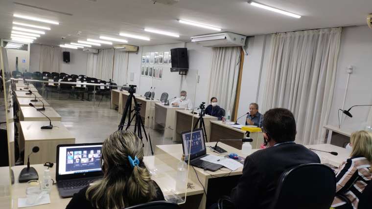 Secretário de Transportes responde sabatina de vereadores