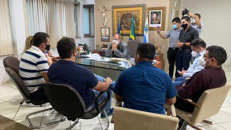Câmara Municipal dialoga com Prefeito Mão Santa