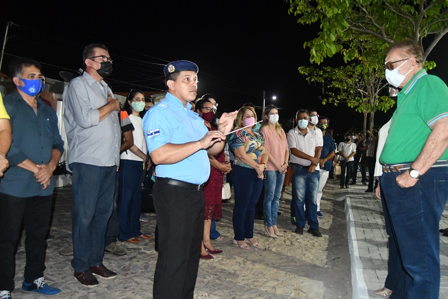 Representantes da Câmara prestigiam inauguração de creche no bairro Catanduvas