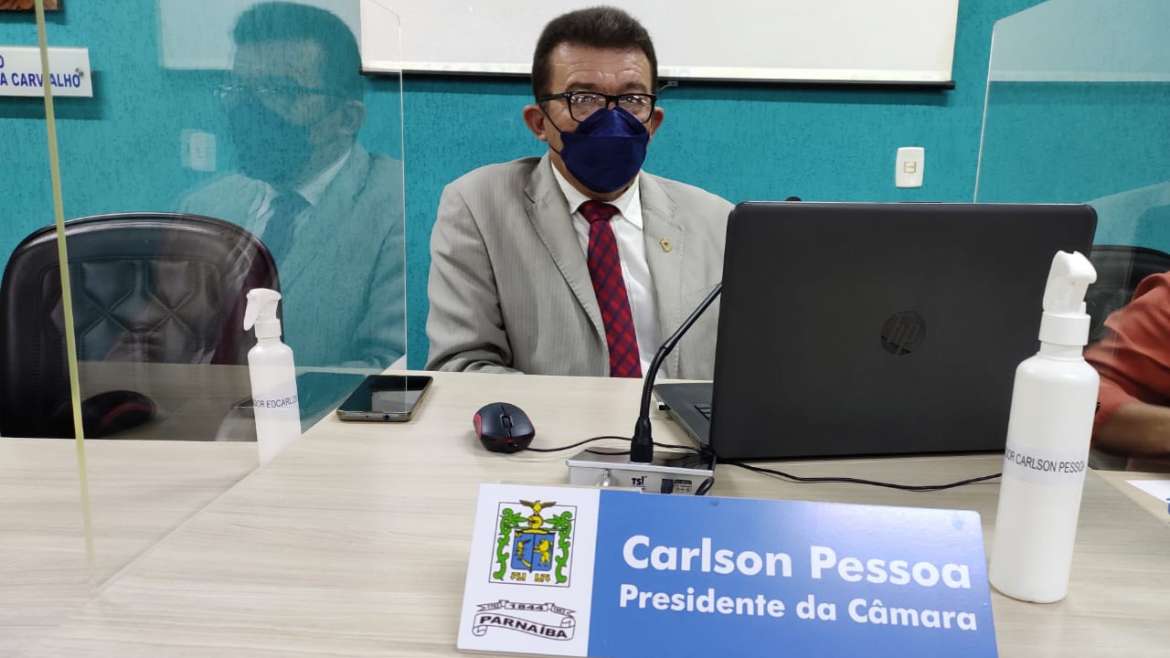 Presidente solicita revitalização da fonte luminosa da Praça da Graça