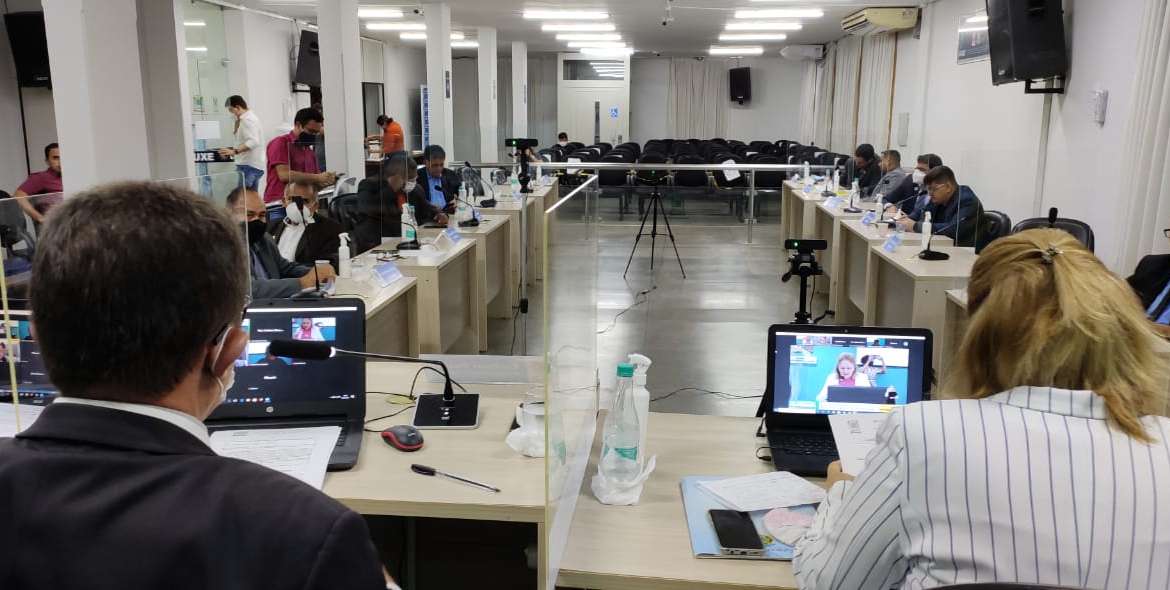 Câmara sugere abertura de concurso público para intérprete de Libras, entre outras solicitações