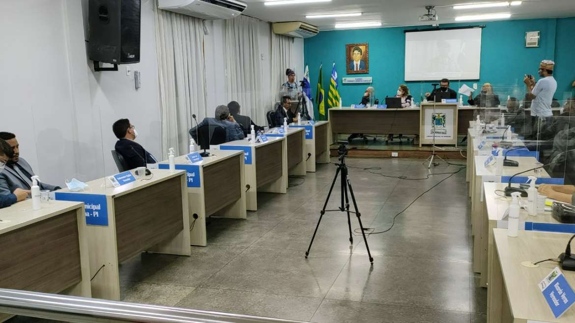 Vereadores aprovam pleitos por sinalização próximo a escolas e reformas em espaços de lazer, entre outras questões