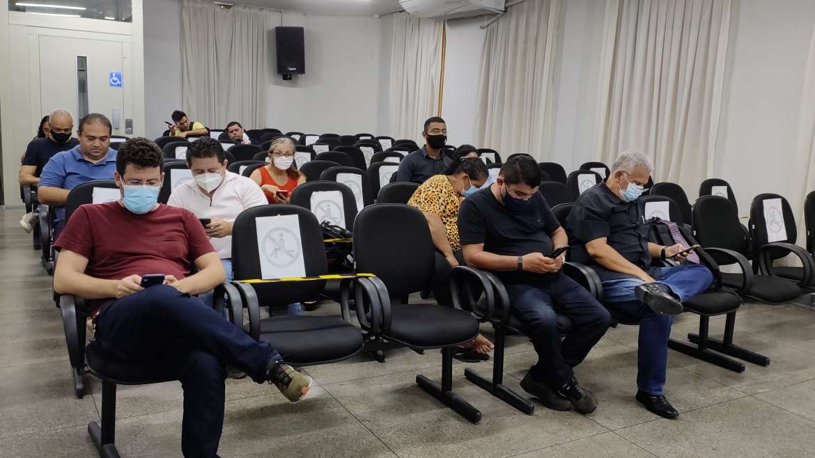Recuperação de iluminação pública e debate sobre cultura foram pautas da sessão desta segunda (13)