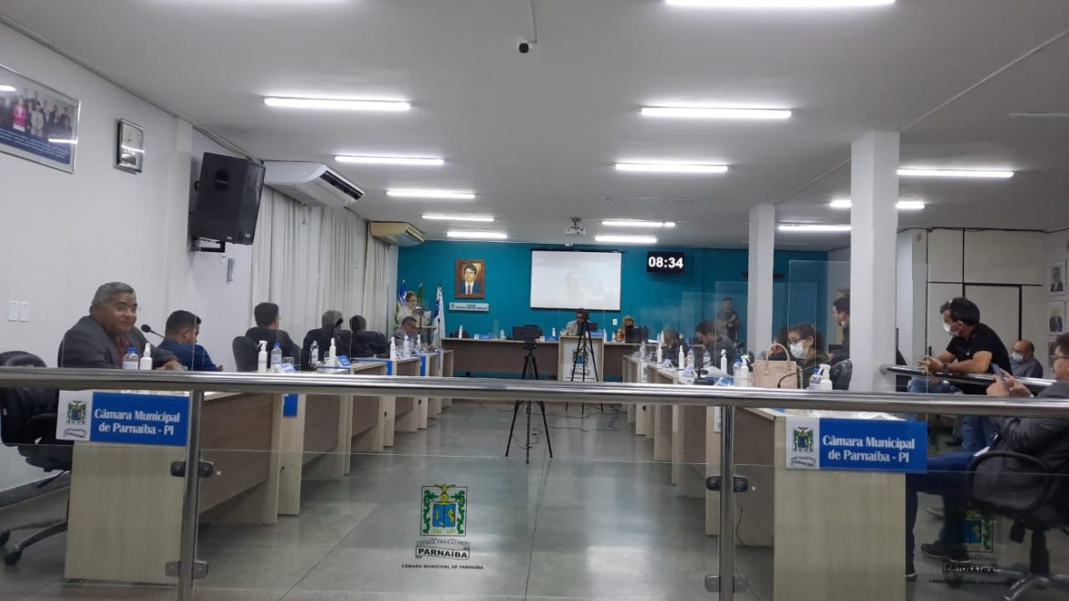 Em sessão dupla Câmara aprova reajuste salarial dos professores