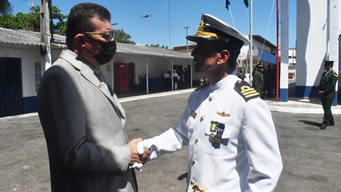 Representantes da Câmara participam da cerimônia de transmissão de cargo da Capitania dos Portos 