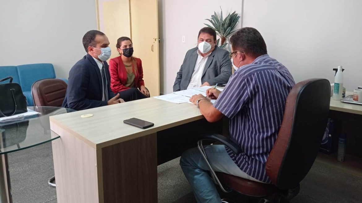 Representantes da OAB de Parnaíba apresentam demandas para a Câmara