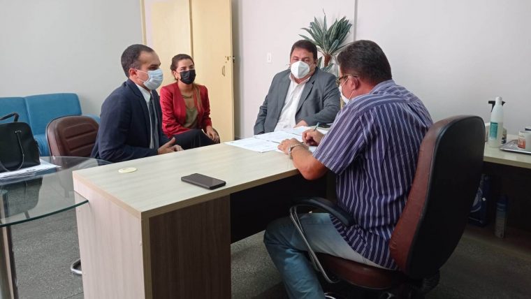 Representantes da OAB de Parnaíba apresentam demandas para a Câmara