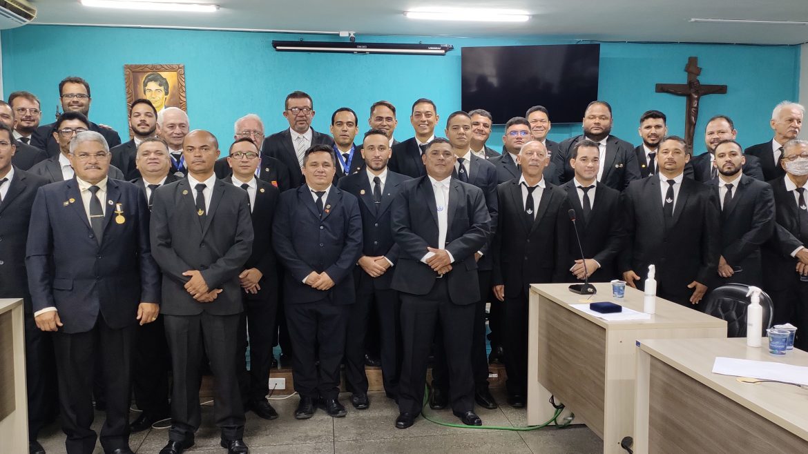 Câmara comemora Dia do Maçom e realiza entrega de comendas