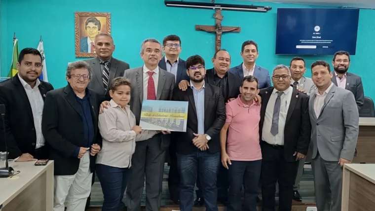 Professor e secretário de Estado Washington Bonfim recebe Título de Cidadania Parnaibana