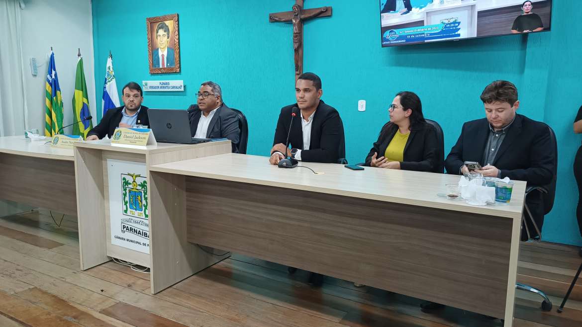 Vereadores questionam gestores do HEDA sobre denúncias de problemas no hospital