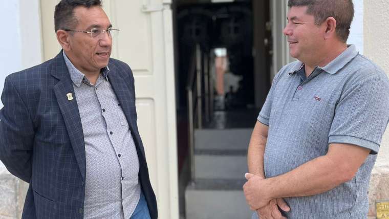 Vice-presidente da Câmara, vereador Irmão Marquinhos realiza visita técnica a Câmara de Viçosa-CE