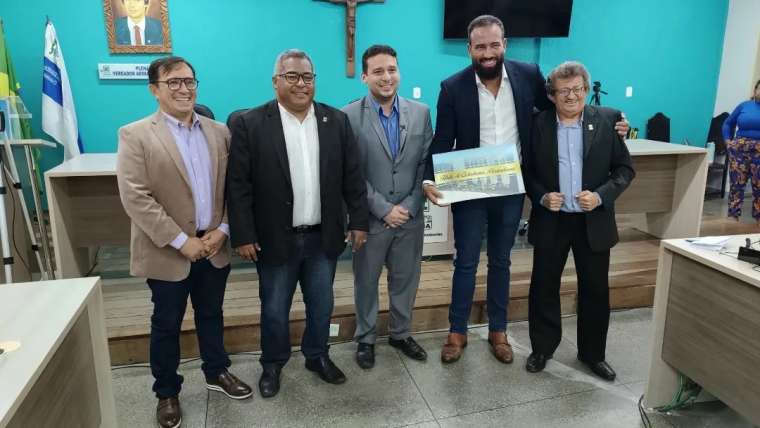 Câmara Municipal entrega Título de Cidadania Parnaibana ao médico Ramodnil de Moura