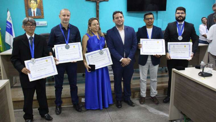 Profissionais do setor de tecnologia recebem Medalha do Mérito Legislativo na Câmara