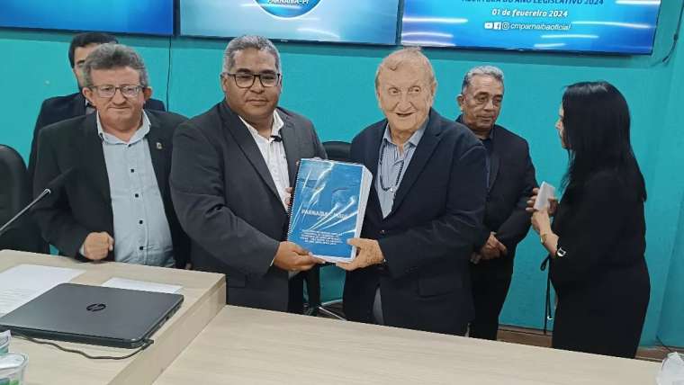 Câmara Municipal de Parnaíba inicia Ano Legislativo com mensagem do prefeito Mão Santa