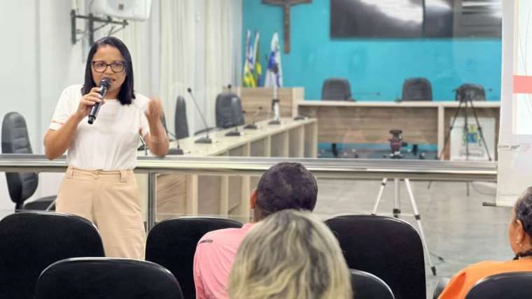 Curso de Português e Comunicação Oficial acontece na Câmara por meio da Escola do Legislativo