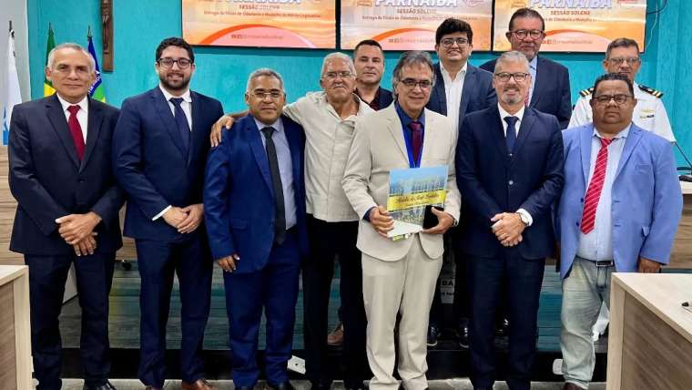 Câmara entrega Títulos de Cidadania e Medalhas do Mérito Legislativo para personalidades de destaque